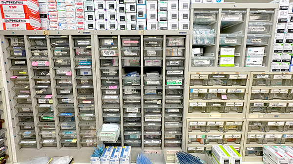 薬棚
