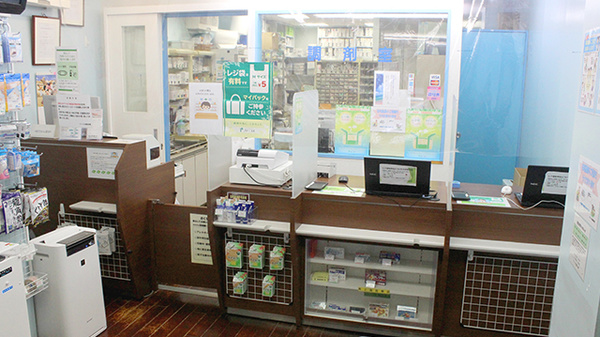 ユニスマイル薬局 京橋店の受付/カウンター