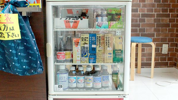 鳥居薬局の飲食物