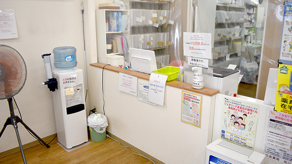 白金薬局品川店の受付/カウンター
