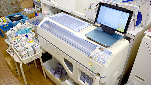 白金薬局品川店の調剤器具