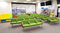 八王子薬剤センター駅前薬局の待合スペース