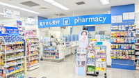 薬局トモズ西葛西店の入口