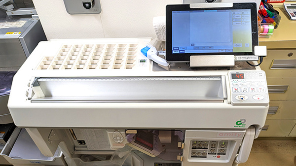 薬局トモズ西葛西店の調剤器具