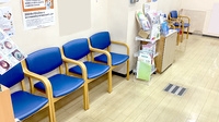 龍生堂薬局多摩センター店の待合スペース