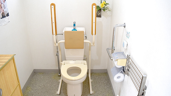 きすげ薬局のお手洗い