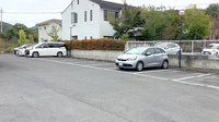 グリム薬局の駐車場