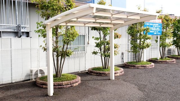 コスモ薬局の駐輪場