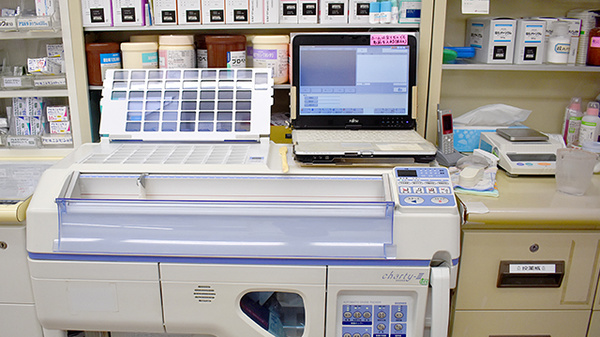 つくも薬局　西茂呂の調剤器具