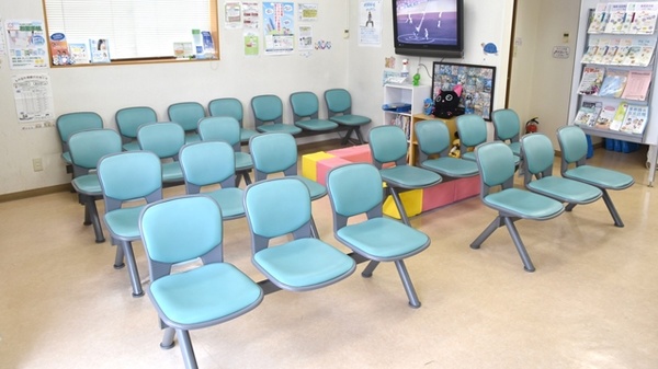 ピノキオ薬局　烏山店の待合スペース