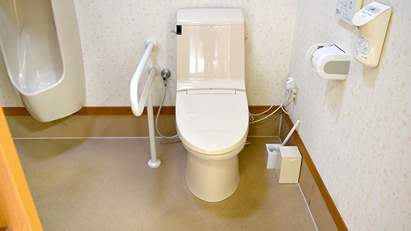 フクシ塩原薬局のお手洗い