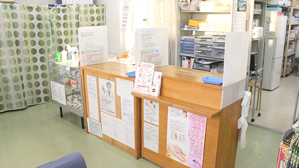 卯の里調剤薬局の受付/カウンター