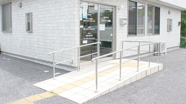 ペパーミント薬局の入口