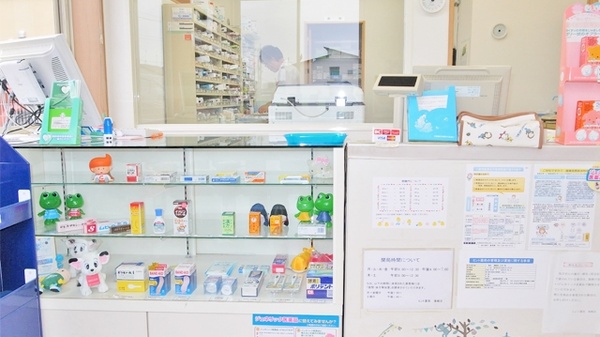 ミント薬局　東峰店の受付/カウンター