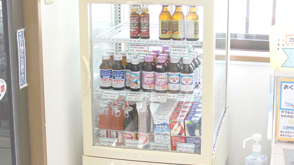 ワイアンドワイ薬局　栃木店の飲食物