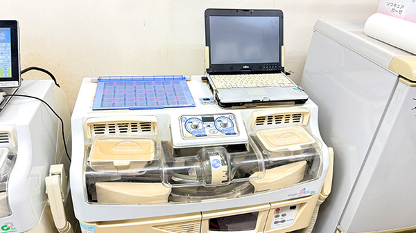 花・花薬局岩曽店の調剤器具