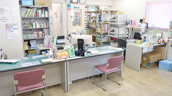 わかば薬局　葉鹿店の受付/カウンター