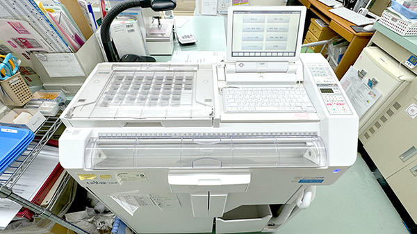 銀星薬局　東口店の調剤器具