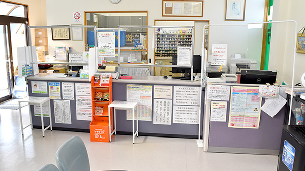 竹林薬局の受付/カウンター