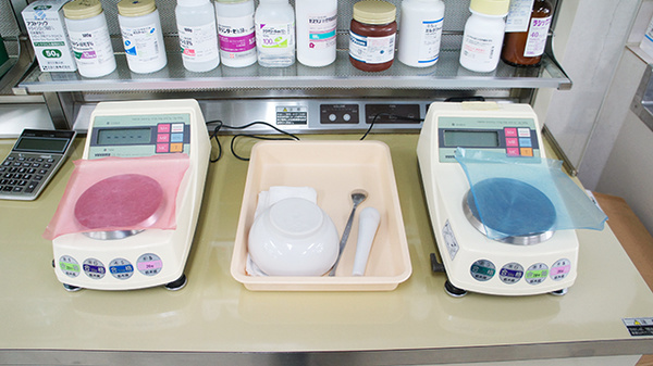 とちぎ薬局　日光店の調剤器具
