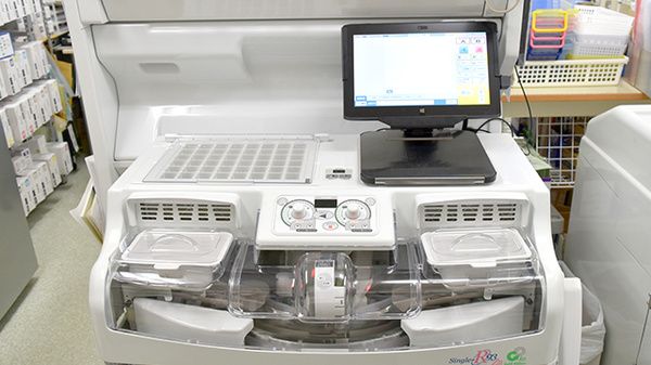 サン薬局 医大前店の調剤器具