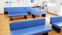 サン薬局 医大前店の待合スペース