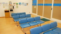 サン薬局　郡山東店の待合スペース