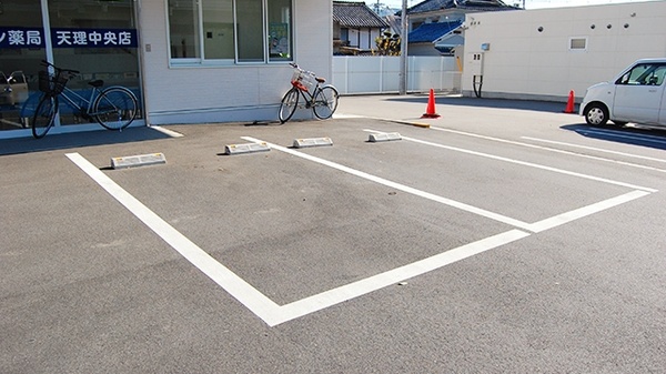 サン薬局　天理中央店の駐車場
