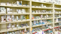 サン薬局　八木店の薬棚