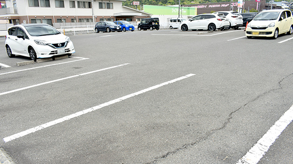 スマイル薬局壱分店の駐車場