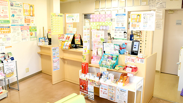 チューリップ天神町薬局の受付/カウンター
