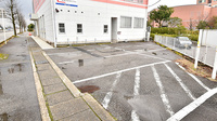 クオール薬局下飯野店の駐車場