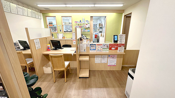 チューリップ富山駅前薬局の受付/カウンター