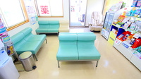 にしき調剤薬局の待合スペース