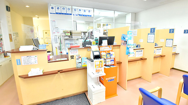クオール薬局大東店の受付/カウンター