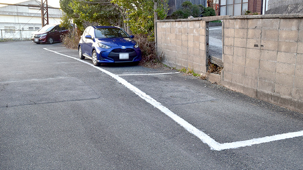 こがねまち薬局の駐車場