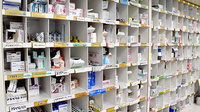 有限会社コスモ調剤薬局の薬棚