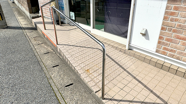 サンキュー薬局　下上津役店のバリアフリー設備
