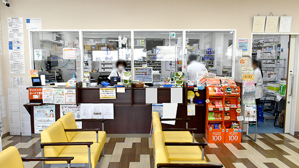 サンキュー薬局　桟橋通り調剤センターの受付/カウンター