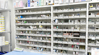 サンキュー薬局　桟橋通り調剤センターの薬棚
