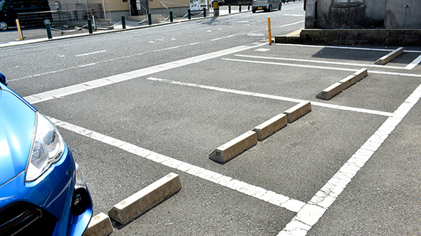 サンキュー薬局　桟橋通り調剤センターの駐車場