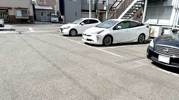 くきのうみ薬局の駐車場
