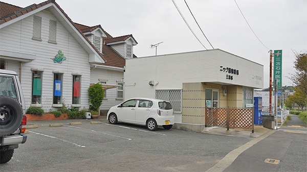 ニック調剤薬局　三苫店の駐車場