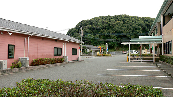 上白水薬局の駐車場