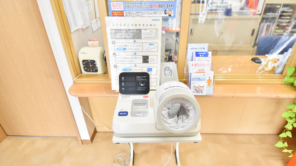 ファミリー薬局来春店の血圧計