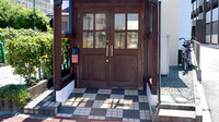 平成堂薬局上宮永店の入口