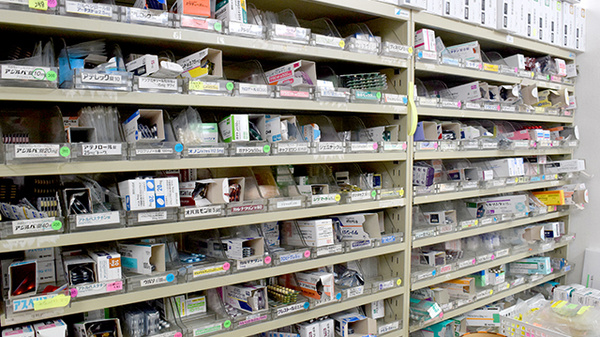 めぐみ調剤薬局西戸崎店の薬棚