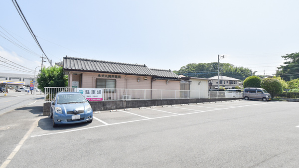 永犬丸調剤薬局の駐車場