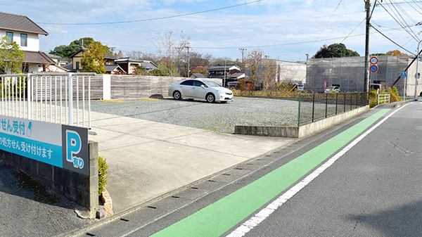 久富調剤薬局の駐車場