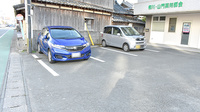 ちくし薬局の駐車場